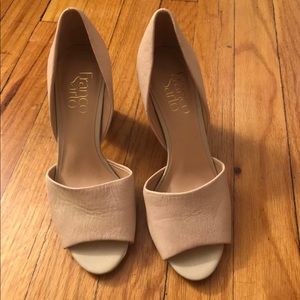 Beige heels